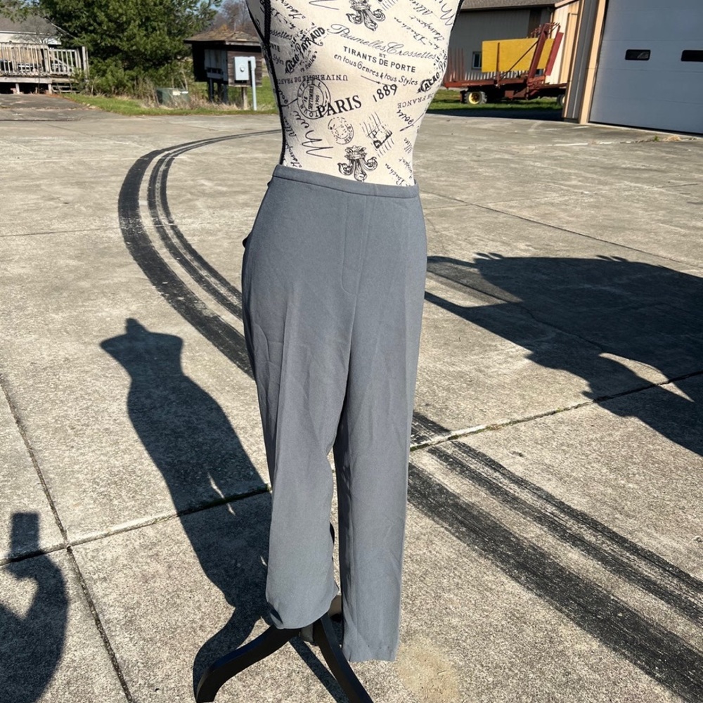 Elie Tahari Grey Womens Dress Pants Sz 12 great condition